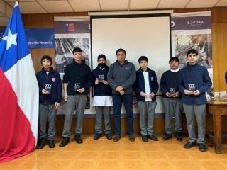 Acto premiacion de estudiantes destacados